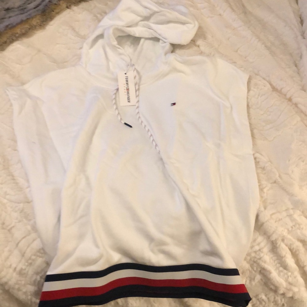 Tommy Hilfiger sleeveless white hoodie